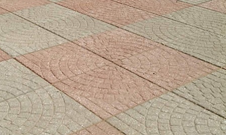 Тротуарная плитка ПТМ2 500х500х40  Солнышко, дробеструйная поверхность с мраморной крошкой красная